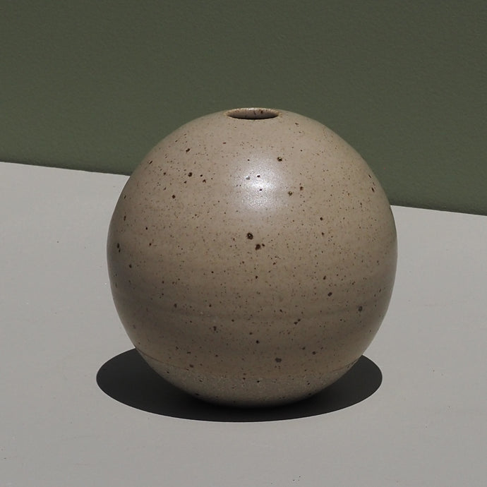 L Tama